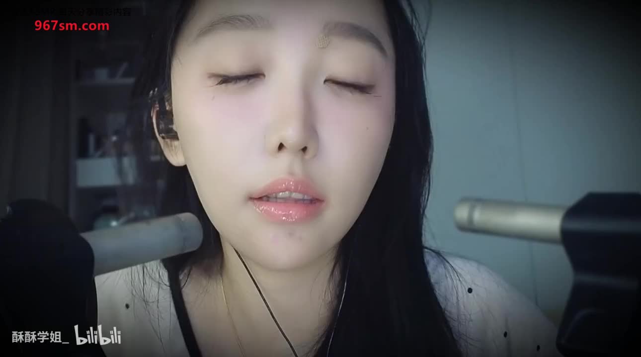 #酥酥学姐 蜂蜜勺 舔舔 口腔音
