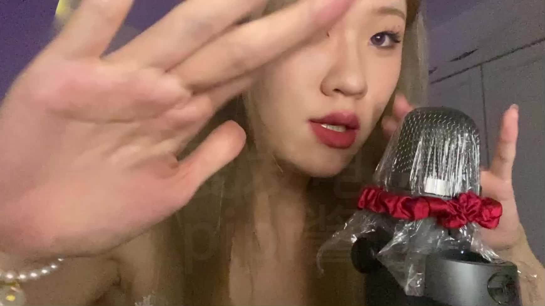 #pipi酱睡不醒 泡泡搓手摸麦