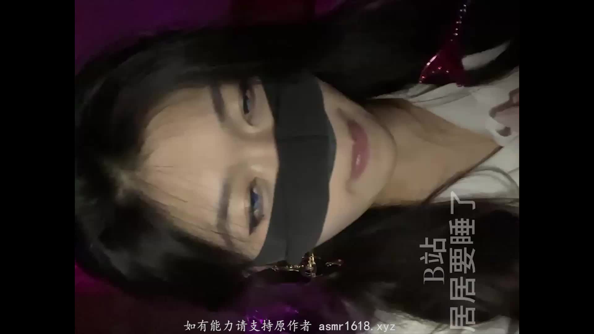 #居居要睡了 舔咬炫彩美人鱼笔