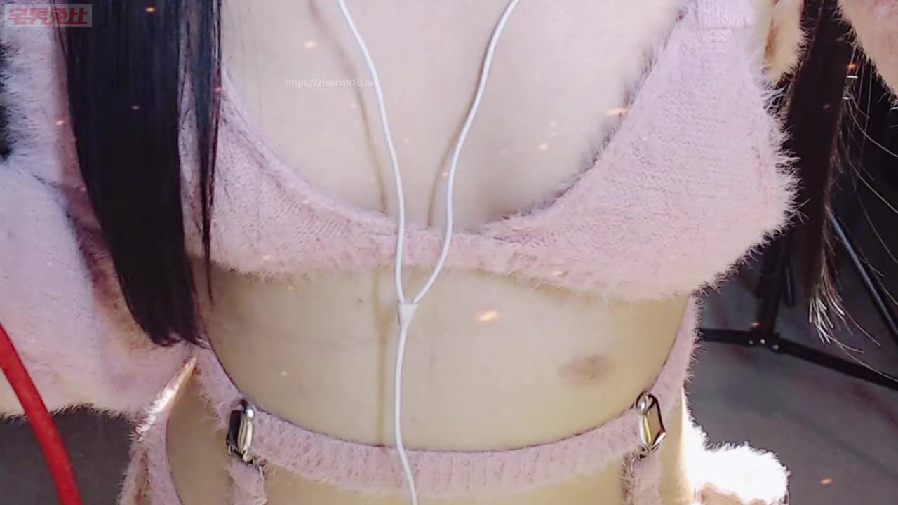 #秋水 粉毛衣 1
