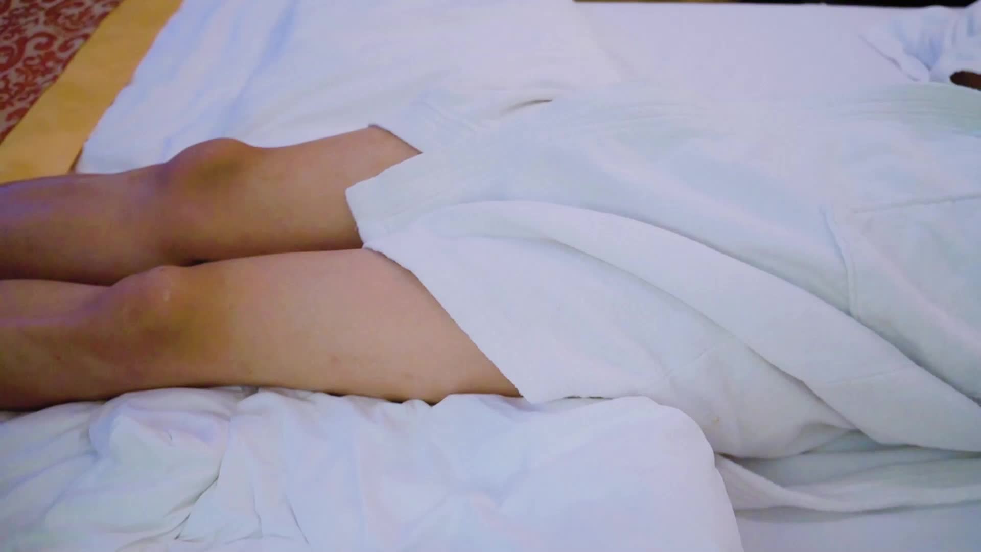 #铃木美咲 jk白丝手交 语言羞辱