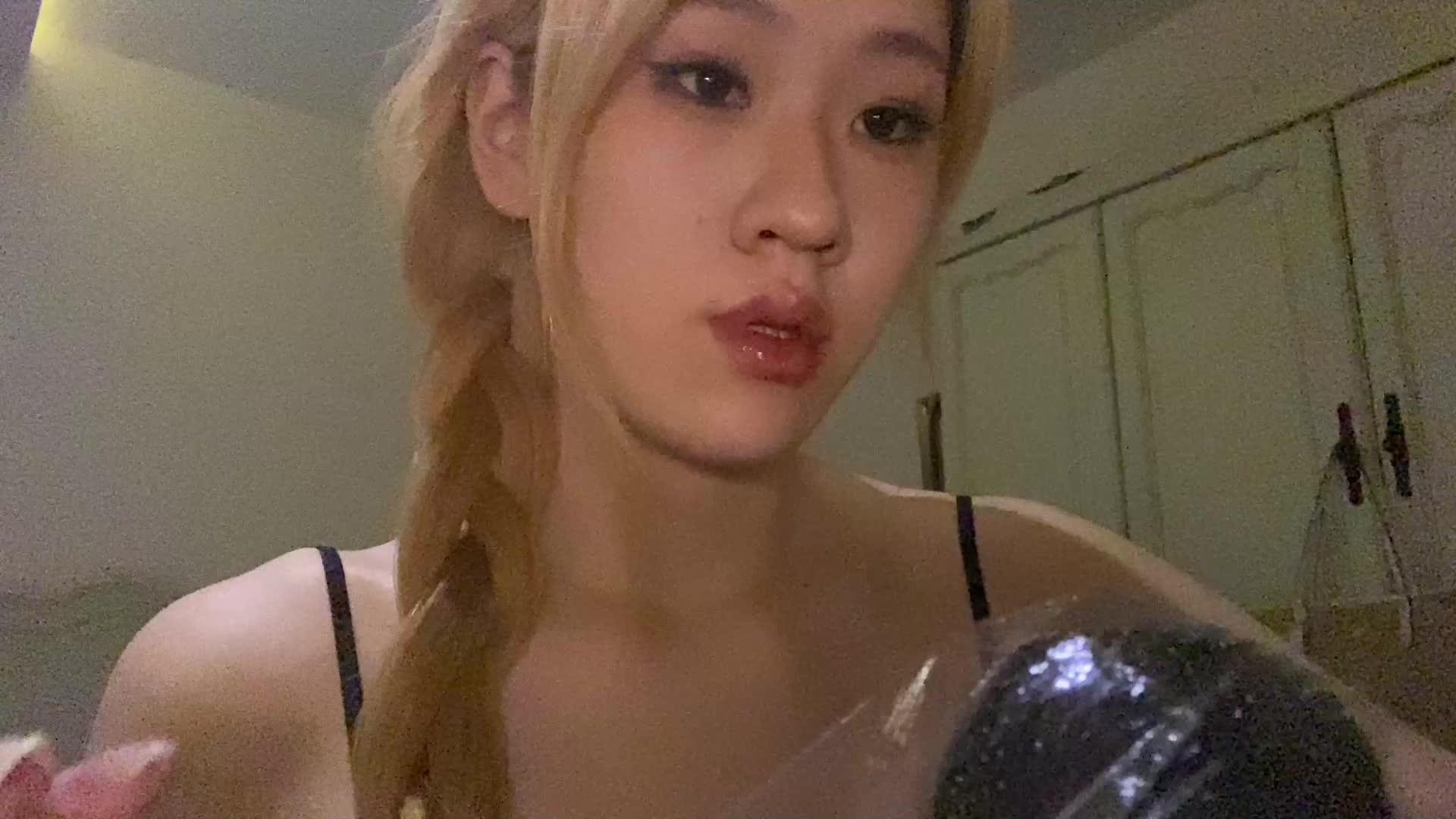 #pipi酱睡不醒 芦荟胶摸麦